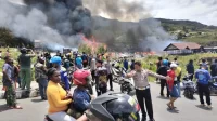 Pasar Lama Puncak Jaya Terbakar