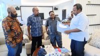 Gubernur Enembe Masih Sakit, 40 Orang Siap Mati