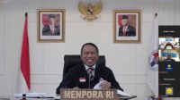 Menpora Jadi Penguji Program Doktor Uncen