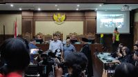 Lukas Enembe Disidang Dalam Keadaan Sakit, Apakah KPK Bisa Mengembalikan Nyawanya?