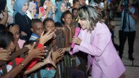 Nowela dan Black Brothers Tampil di Festival Biak Munara Wampasi