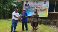 Kemensos Bantu 1000 Bibit Babi untuk Masyarakat Mamteng