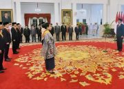 Presiden Anugerahkan Tanda Kehormatan Bagi 18 Tokoh