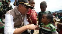 Menko PMK Terbang ke Puncak Papua