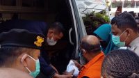 Masih Sakit, Gubernur Enembe Dijemput Jaksa KPK, Ada Apa?