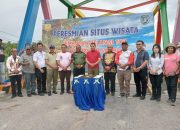 Pj Gubernur dan Bupati Sarmi Resmikan Revitalisasi Jembatan Pelangi Kali Tor