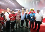 Gubernur Rumasukun Pimpin Tim Pesparani, Toleransi Beragama di Papua Baik