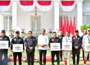 Enak Apa Bilang !!! Jokowi Beri Bonus Rp6 Milliar