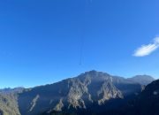 600 Kg Sampah Pendaki Puncak Cartenz Diangkut Helikopter