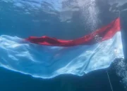 Merah Putih Berkibar Didasar Laut Tak Jauh Dari Samudera Pasifik