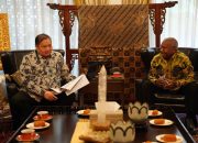 Menko Airlanga Terima Gubernur Mandacan Bahas Sumber Daya Alam Papua Barat